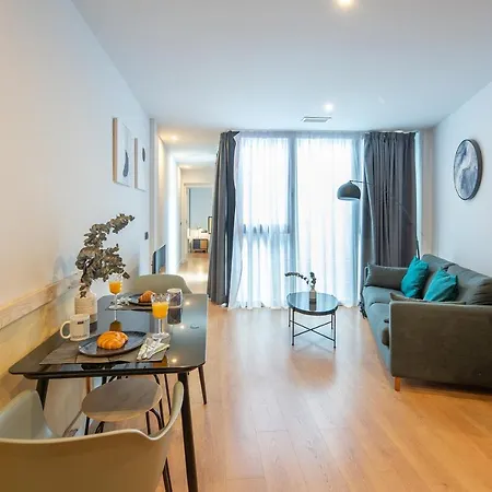 New -shared Pool & Solarium- 1b * Malaga